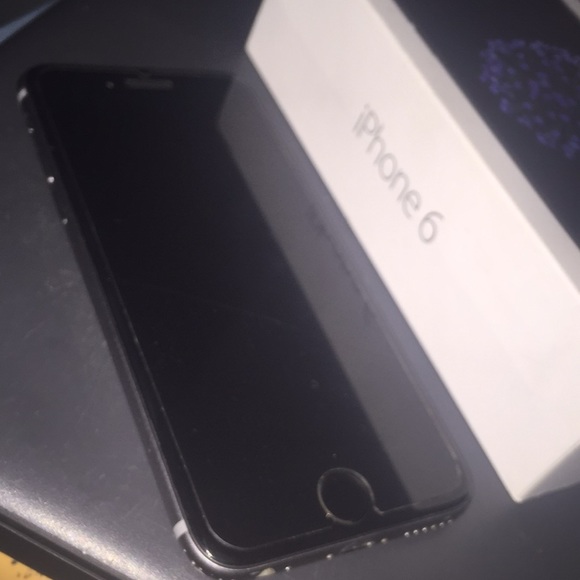 iPhone 6 - Picture 3 of 6